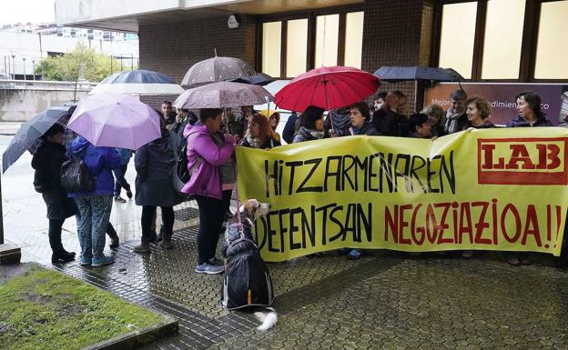 LAB no tendrá que aplicar retenciones por las ayudas de la caja de resistencia