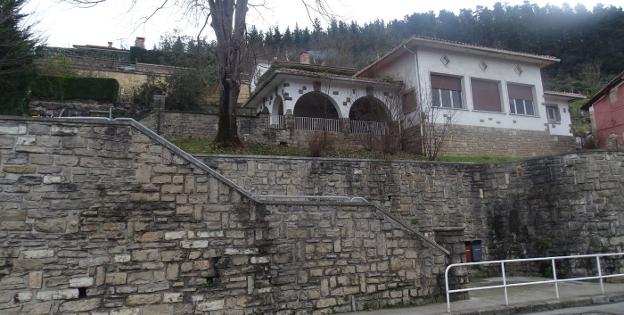 El PNV señala que «es inaceptable que la escuela de Zubieta siga ocupada»