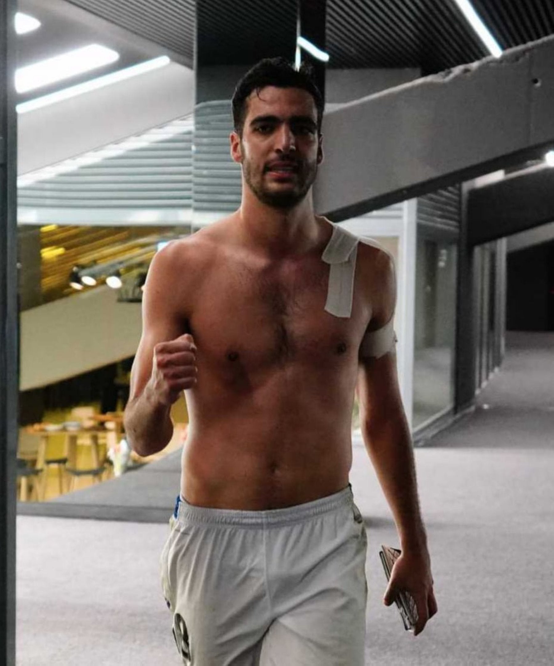 Mikel Merino jugó infiltrado ante el Celta tras sus problemas en el hombro