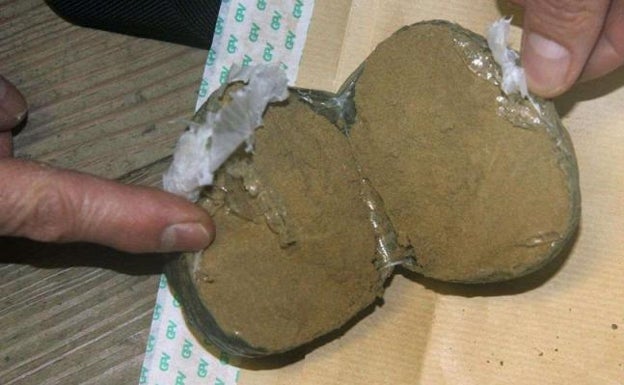 Incautan un cargamento de cannabis oculto entre test anticovid en Biriatou