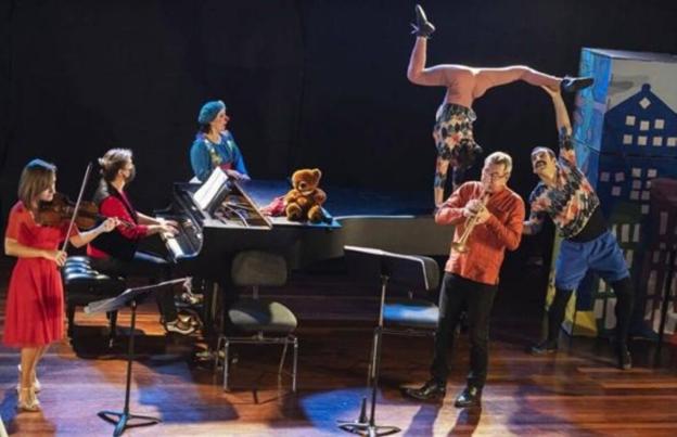 La Euskadiko Orkestra se alía con el circo y actuación en los conciertos familiares en Vitoria