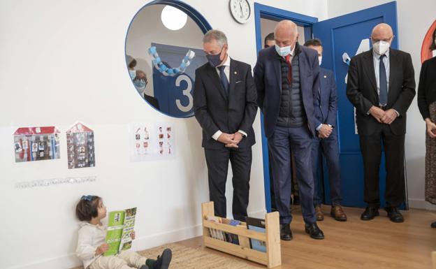 El lehendakari defiende en Madrid el «equilibrio fiscal» del modelo de Euskadi