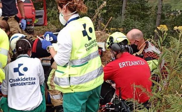 Fallece un ciclista en una pista forestal en Zizurkil