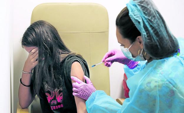 La imposible inmunidad de grupo ante el coronavirus obliga a una nueva generación de vacunas