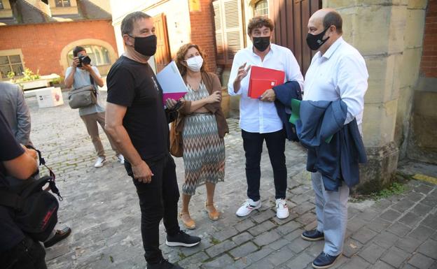 Andueza y Otegi escenifican hoy el deshielo de su relación en un primer encuentro oficial