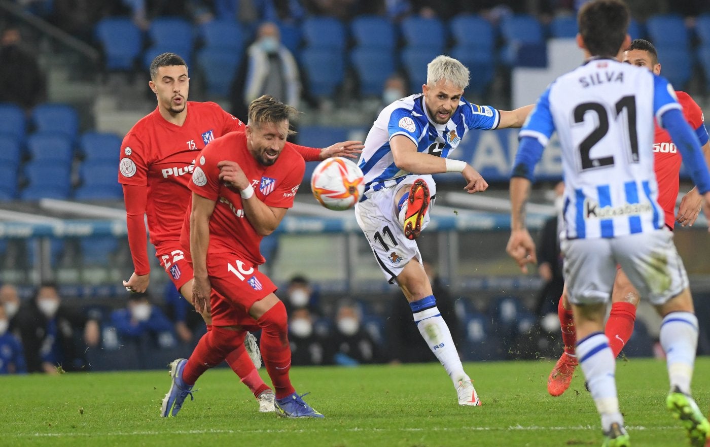 Adnan Januzaj ile apaindegira doanean...