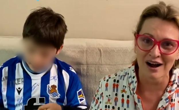 Ainhoa Arteta celebra el cumpleaños de su hijo cantando la Marcha de San Sebastián en pijama