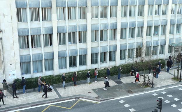 Osakidetza reconoce que «tenemos 200 vacantes en atención primaria sin poder cubrir»