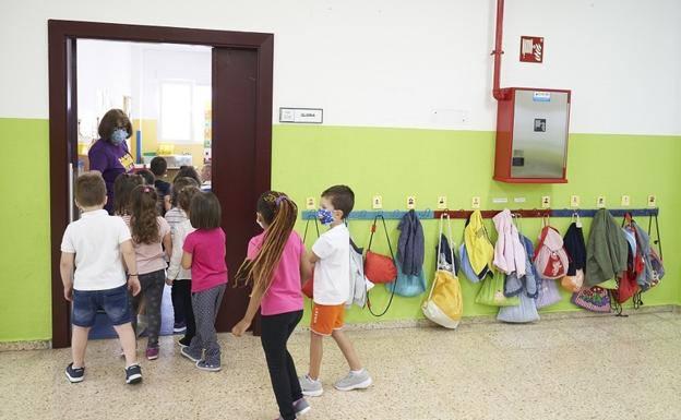 El número de aulas cerradas en Euskadi aumenta de 38 a 48 en una semana
