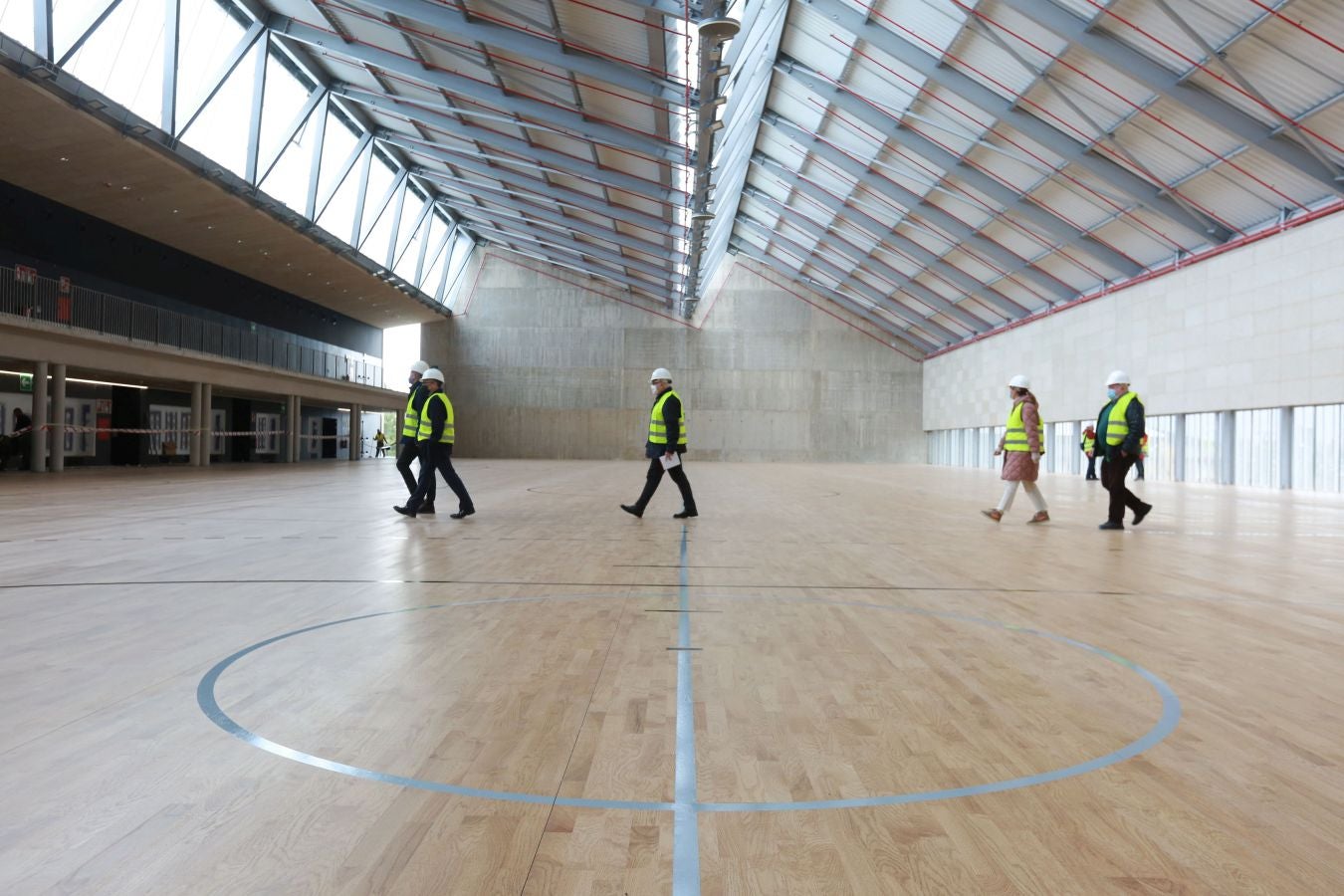 En junio, a las piscinas de Altza