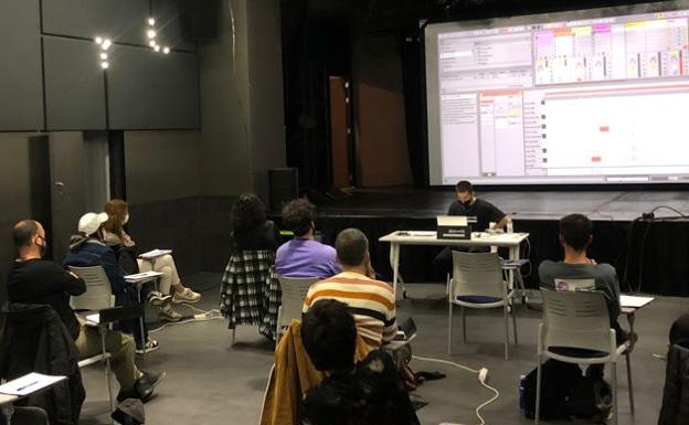 Akademia egonkorra, Dantz egitasmo zabalaren urratsik berriena