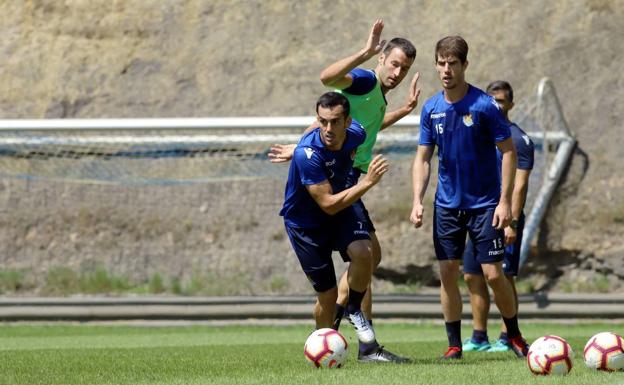 Aritz Elustondo sobre Sergio Canales, Juanmi y Willian José: «No les tengo rencor por haberse ido a un rival directo»
