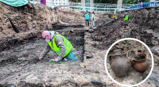 Descubren un hospital medieval en Vitoria, parte de la muralla y el Camino de Santiago