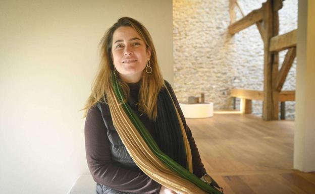 «La gente que viene andando a Chillida-Leku llega asustada por el tráfico»