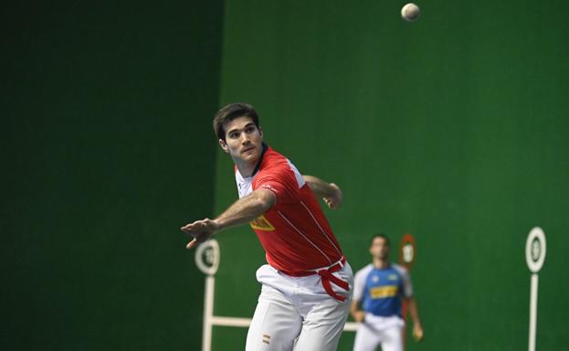 Elezkano II y Zabaleta vuelven a la senda del triunfo en Tolosa (22-9)