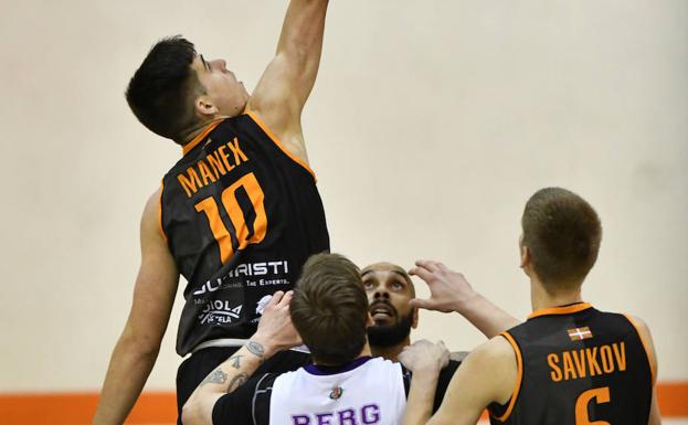 Manex Ansorregi vuela con el Juaristi