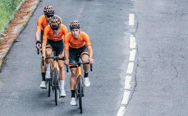 Julen Irizar, en la Vuelta a Omán junto a siete equipos World Tour