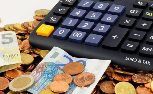 Los vascos pagan de media 470 euros anuales en comisiones a los bancos