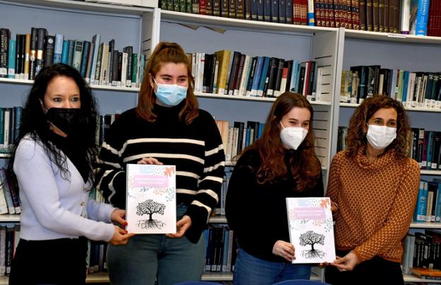 Irurako emakumeen ekarpena lantzeko liburuxka aurkeztu da