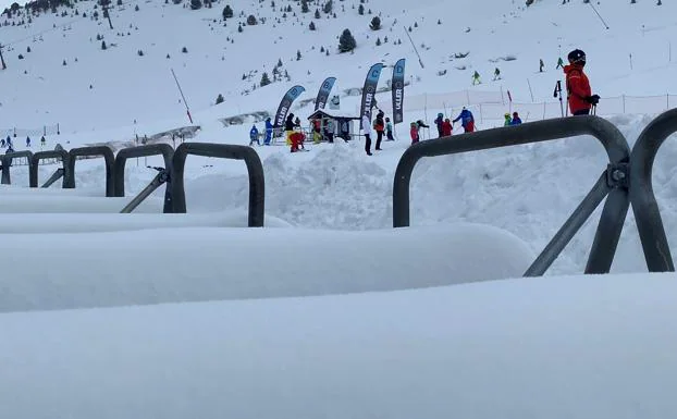 Segundo día de nevada en el Pirineo tras el mes de sequía