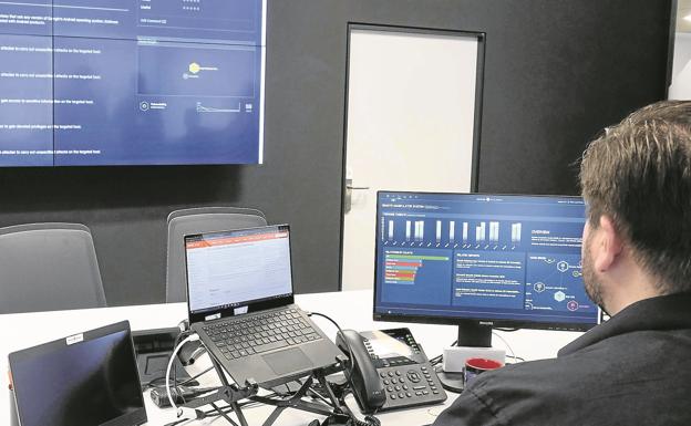 Denuncian a un falso 'broker' por estafar 153.000 euros a un donostiarra con inversiones online