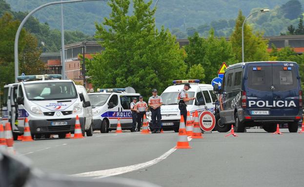 Arrestado en la muga un traficante de migrantes irregulares con una Orden Europea de Detención