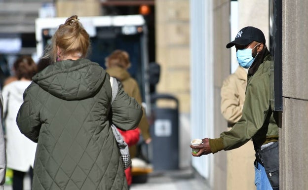 Solo uno de cada diez vascos que vive bajo el umbral de la pobreza se beneficia del IMV