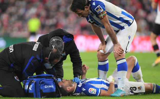 Mikel Merino sufrió una conmoción cerebral en San Mamés y es seria duda para el partido ante el RB Leipzig