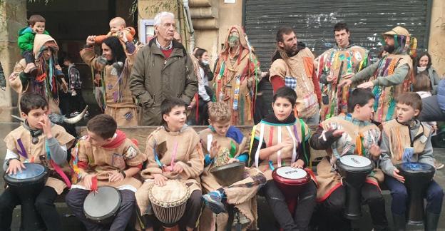 Basandreak, Sorginak eta Intxixuak erretiratu dira Kataxulora, hurrengo urtera arte