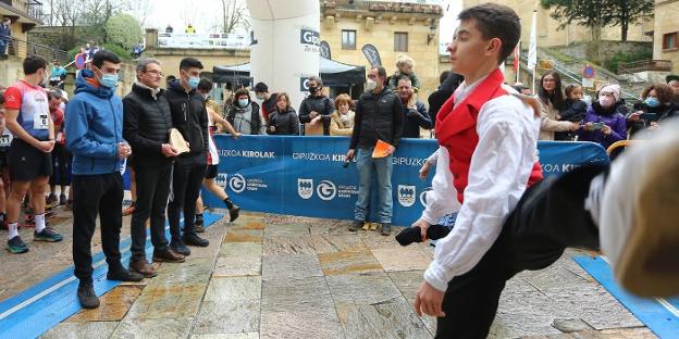 Ander Iñarra y Mayi Mujika, vencedores en la carrera de montaña Lezo–Jaizkibel
