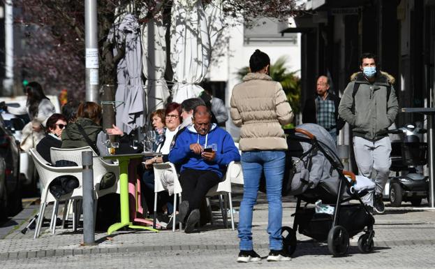 La incidencia del virus en Euskadi desciende a niveles previos de la sexta ola