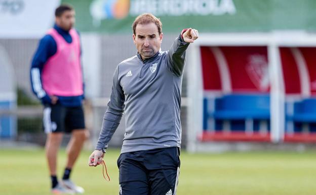 Osasuna entrena con todos sus jugadores excepto Areso