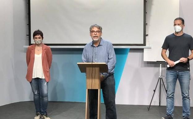 Euskara planak negoziatzeari Confebaskek uko egin diola salatu dute