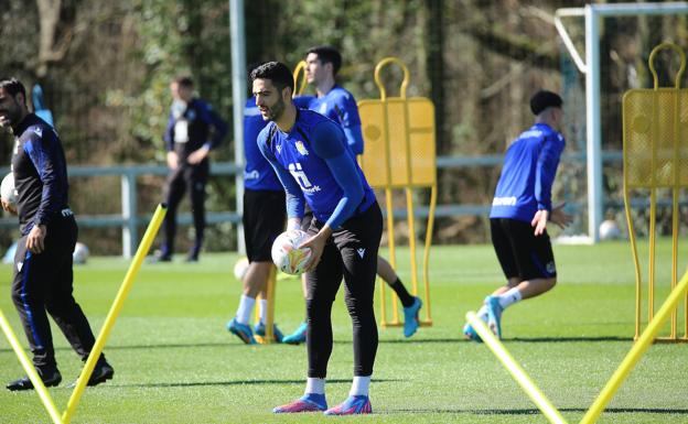 Merino entrena con el grupo y entra en la convocatoria; Rafinha, baja de última hora