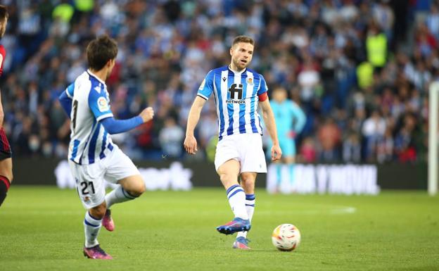 Asier Illarramendi regresa a la titularidad en Liga 350 días después