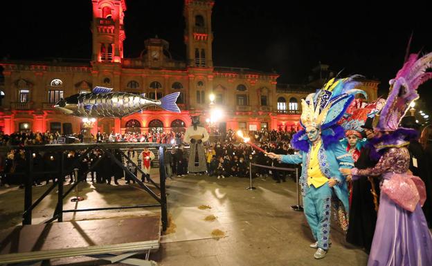 Lloros y llamas para despedir el Carnaval