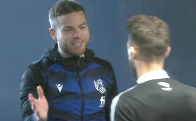 La sonrisa nerviosa de Asier Illarramendi, el colegueo entre Adnan Januzaj y Mateu Lahoz...