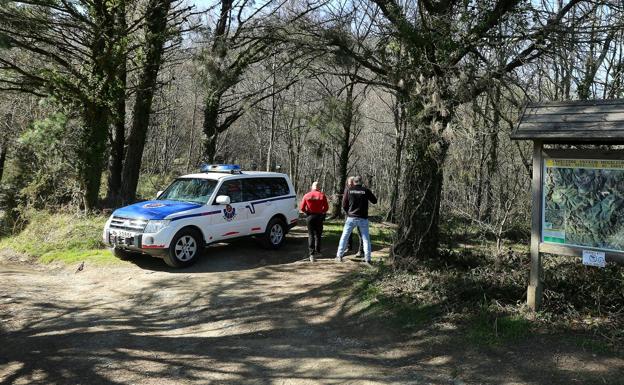 El hombre hallado en el Andatza murió al ser herido en el cuello con un arma blanca
