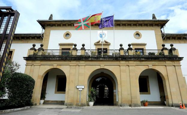 Ingresa en prisión una joven de 26 años autora de siete robos con intimidación en comercios guipuzcoanos