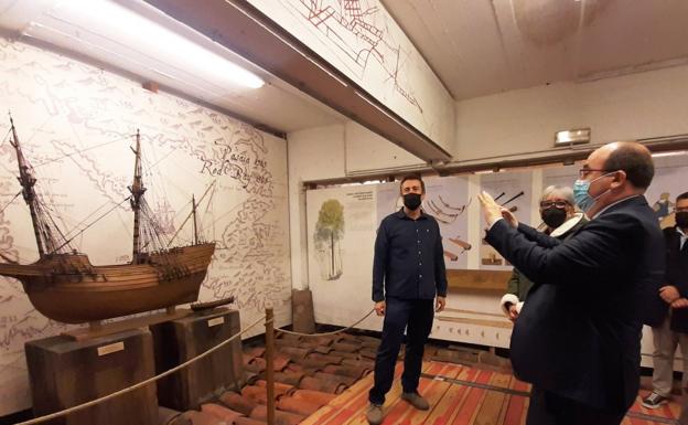 Iceta: «Os honra el recuperar la cultura de los balleneros»