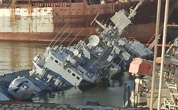 Image of the sunken frigate. 