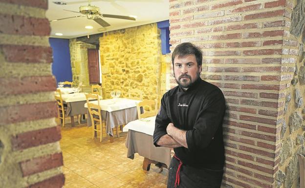 Cocina en constante movimiento en el Ostatua de Mutiloa