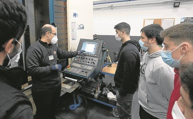 Abre en Elgoibar el centro de Competencias IIOT