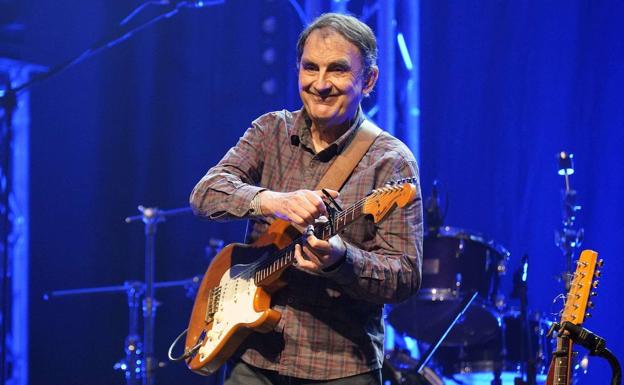 Donostian aurkeztuko ditu Bixente Martinezen Oskorren kanta birmoldatuak