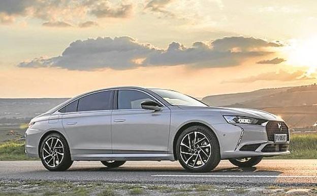 Nuevo motor híbrido recargable de 250 CV