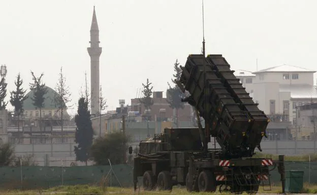 Patriot missile battery deployed in Turkey, identical to those sent by the US to Eastern Europe.