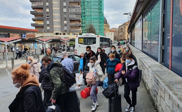 Renfe gestiona desde Irun el destino de otros 36 desplazados ucranianos