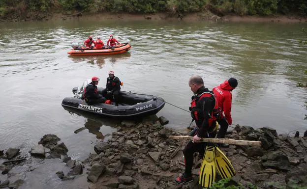 La búsqueda del migrante desaparecido en el río Bidasoa podría prolongarse varios días