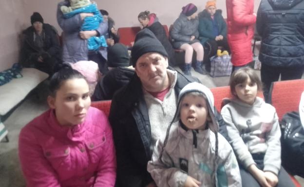 «Esta noche ha sido el infierno, llovían misiles. Nos han aconsejado correr al bosque pero no nos ha dado tiempo»