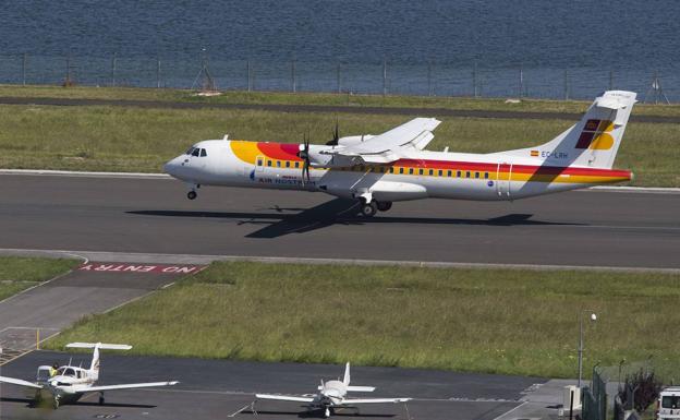 Air Nostrum se decide por Zaragoza: no habrá vuelo entre San Sebastián e Ibiza este verano